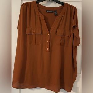 INC INTERNATIONAL CONCEPTS
Plus Size Woven-Front V-Neck Top